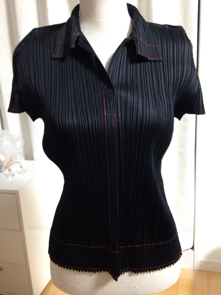 イッセイミヤケ プリーツプリーズ トップス 黒