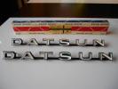 SR311　DATSUNエンブレム(デッドストック）　箱付き