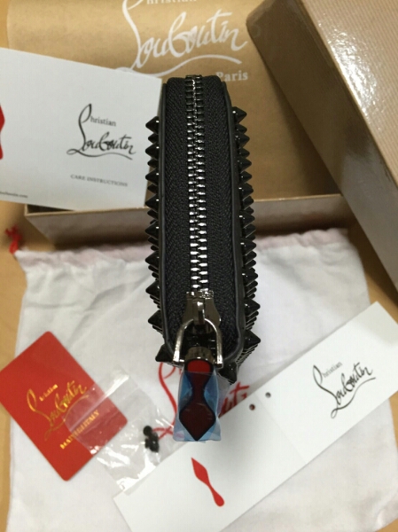 ルブタン 長財布 黒 スタッズ ☆クリスチャンルブタン☆黒スタッズ 長 