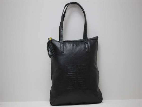 正規美品【ジバンシイ】フリンジ付き ショルダーバック B517 落札商品