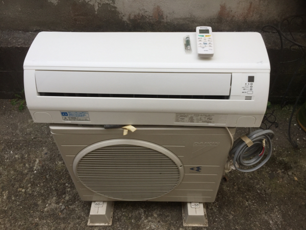 F22NTES-W 2012年製 DAIKIN ルームエアコン | 2012年 ダイキン 6畳 