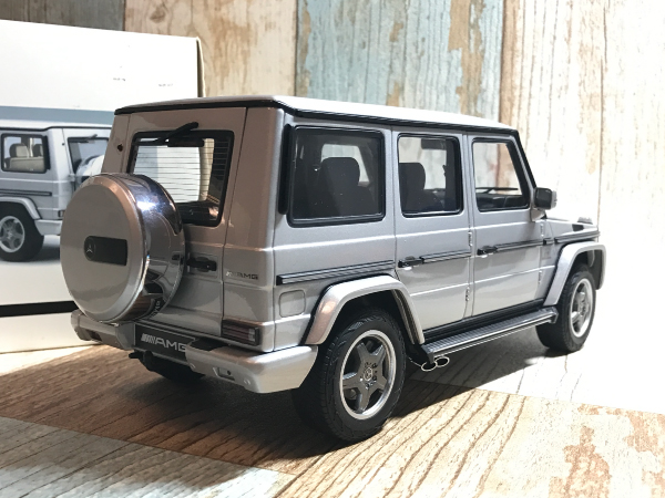 即決 オートアート 1/18 メルセデスベンツ G55 AMG シルバー 即決 オートアート 1/18 メルセデスベンツ G55 AMG シルバー