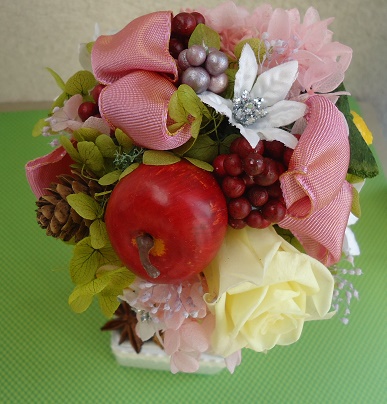 バラとフルーツ、童話の森のトピアリー◆クリスマスにも_3