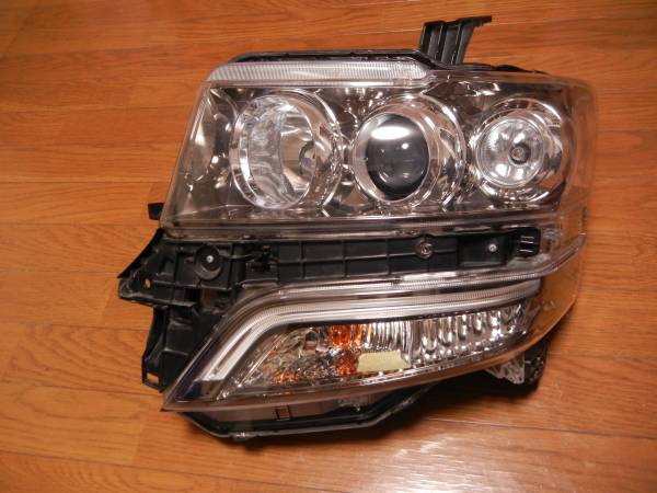 N-BOXカスタム JF1 左ヘッドライト