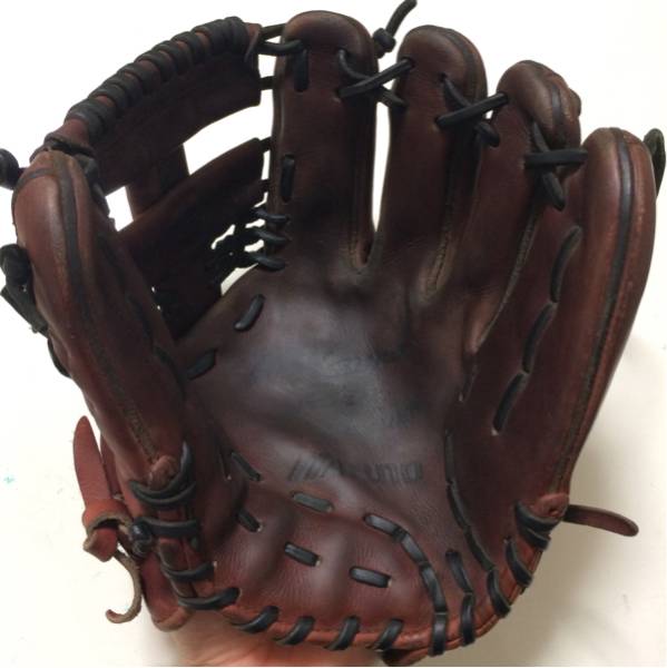 ☆美品☆ ミズノプロ 硬式用 内野手 サイズ9 良型 革質◎ 即