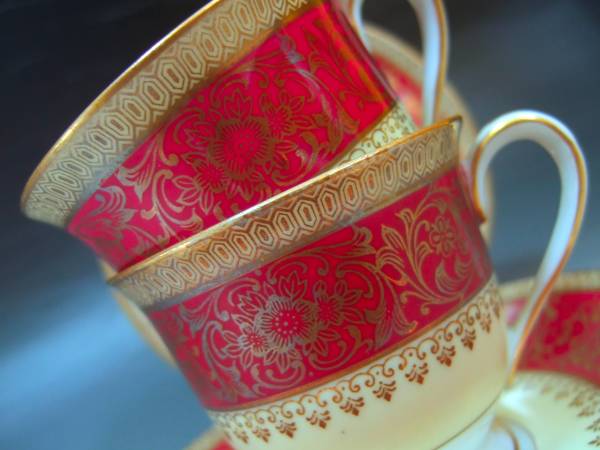 オールドノリタケ キャビネット 金彩華紋 カップ&ソーサー ペア オールドノリタケ キャビネット 金彩華紋 カップ&ソーサー ペア