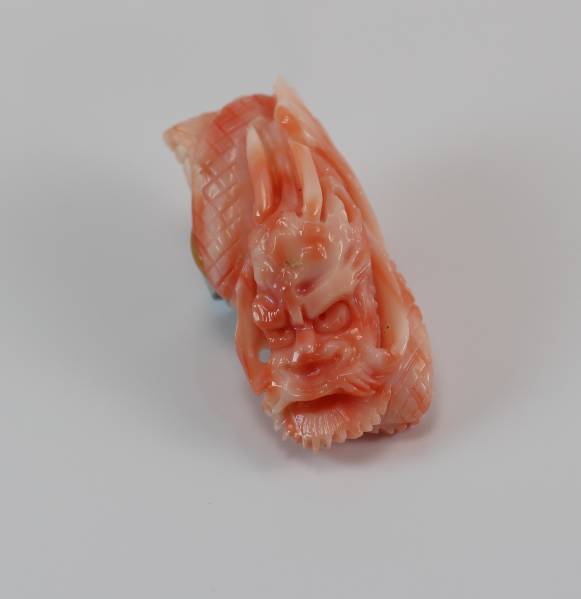 高知産天然本珊瑚【龍彫刻】16g サンゴ 帯留