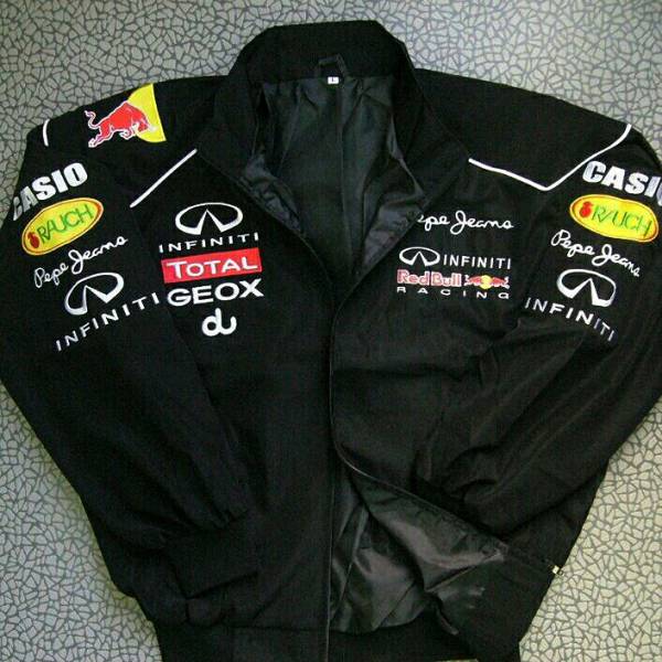 Lレッドブル中綿入りジャケット新品刺繍国内未発売。