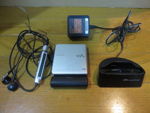 中古品☆SONY Hi-MDウォークマン MZ-EH930