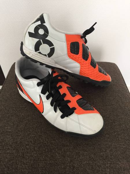 ☆ナイキ☆サッカー フットサルシューズ 26.5cm 白×オレンジ