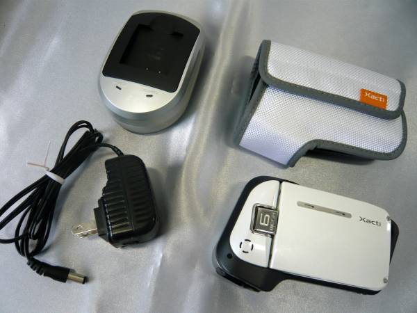 SANYOサンヨー SANYO サンヨー デジタルムービーカメラ Xacti DMX-CA65