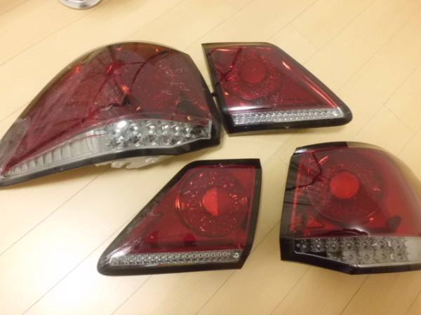 即決 クラウン 200 ファブレス LED テール 左右 難有り ファブレス