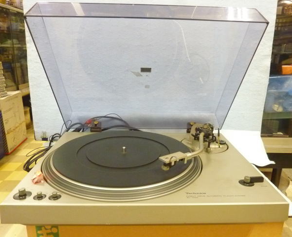 Technics SL-1700 レコードプレーヤー本体 訳あり】 Technics SL-1700