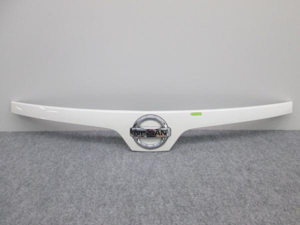 エルグランド E52 フロントグリル 日産 美品(51653) 【公式通販】