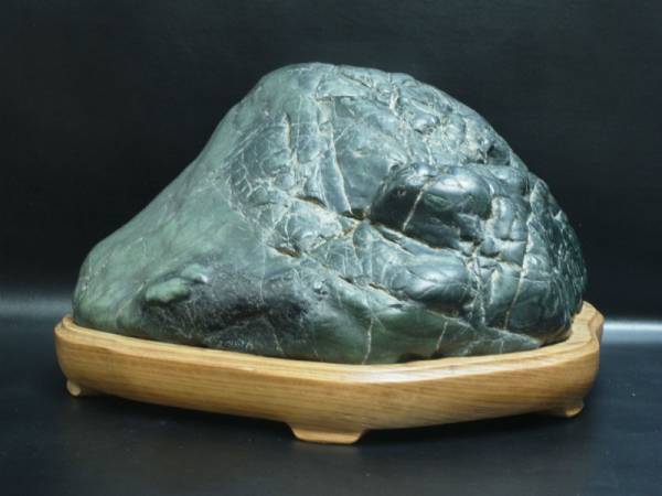 輝緑石】 神居古潭石 20㎏ 鑑賞石 水石 盆石 観賞石 緑石 約2.7kg