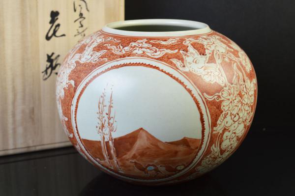 宮崎祐輔 色絵兎平鉢 銘箱つき 雲】人気作家 宮崎祐輔 赤絵風景シルクロード花瓶 共箱T74 有田焼 谷鳳