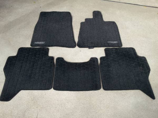 ☆パジェロ V93/V98 ロング 純正 フロアマット デラックス☆