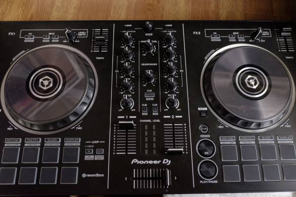 PioneerDJ PCDJコントローラー『DDJ-RB』 PioneerDJ PCDJ