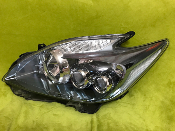 プリウス ZVW30 前期 LEDヘッドライト左