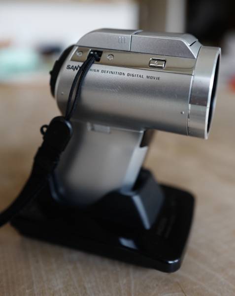 三洋電機XACTI HD1000 フルHDカメラ