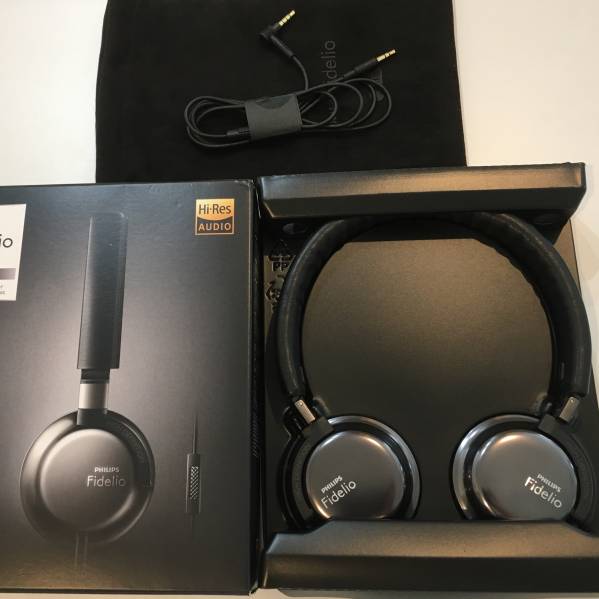中古美品# Fidelio F1 PHILIPS ハイレゾ対応 軽量ヘッドフォン