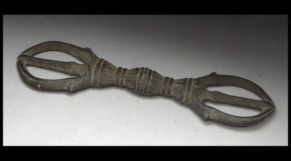 緑屋*南■密教仏具 三鈷杵 古銅製 時代物 古玩 仏教 宗教*n