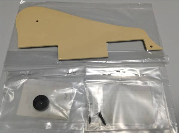 ☆新品☆ YAMAHA純正 SG1000・2000専用ピックガード&ビス&ゴム付