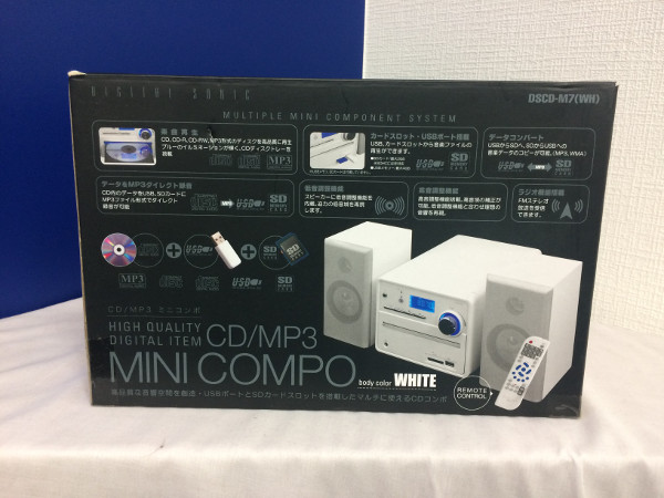 R★　CD/MP3コンポ　フィフティ DSCD-M7 ホワイト 未使用品