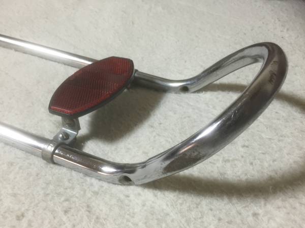 B><BR><BR>商品名：BMX ジャイロ搭載20インチモデル<BR>サイズ：約、W145×D59×H88cm<BR>カラー：マットブラック(つや消しブラック)<BR>配送費用：<BR>その他全国一律  　４５００円<BR>北海道　　　　　 ６５００円<BR>※但し、沖縄や離島などの特別地域などは別途運送会社などにお見積もりとなります。<BR>備考：<BR>※本製品は組立式の状態での出荷となりご到着後、落札者様自身で組立てなどをして頂く必要がございます。サドルやグリップなどのデザインについては若干の仕様変更がある場合がございます。<BR>※未使用品ですが倉庫会社の過剰在庫品や展示商品や長期保管商品などになり発送時の外箱が不足している場合がございますのでその場合はエアパッキンなどで簡易梱包での発送となります。<BR>※同梱不可となります。<BR><BR>【自転車防犯登録のお願い】<BR>自転車購入時や友人等から譲り受けた場合は法律(自転車法第12条第3項)で防犯登録を行う事が義務付けられています。最寄りの自転車販売店で必ず手続きをお願いします。<BR><BR><CENTER><img loading=