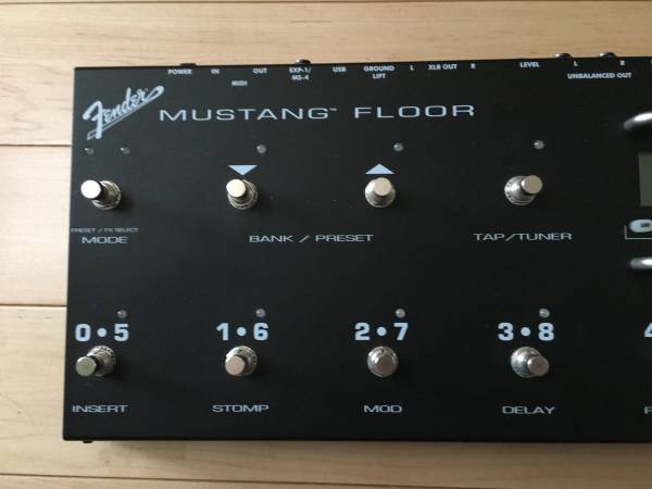 専用バック付 fender mustang floor 美品