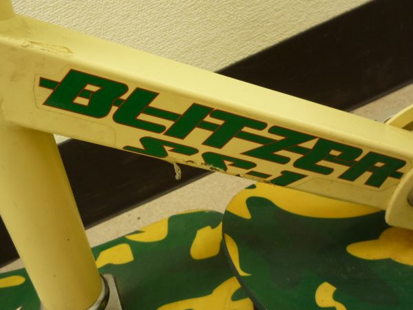 K175 BLITZER SS-1 スノースクーター 中古品・R