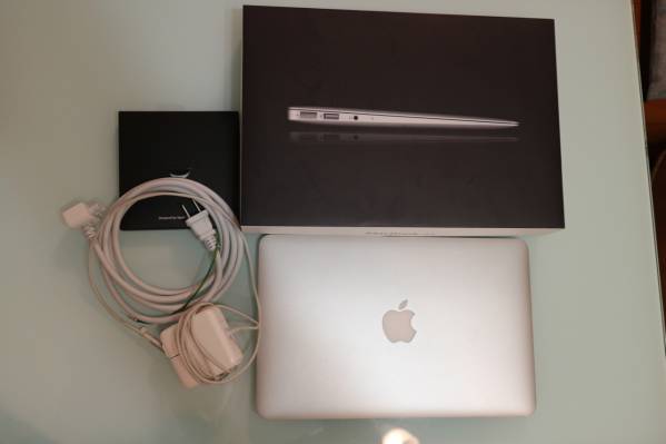 Apple MacBook Air Intel Core i5 1st Gen. Apple Laptops for sale MacBook Air MC968J/A Corei5 2GB SSD 64GB 11インチ mid2011