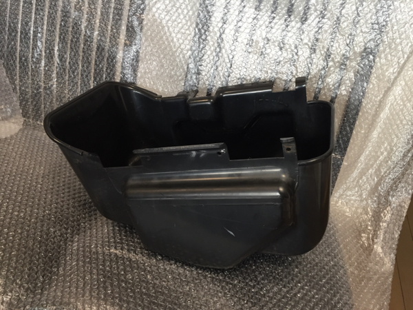 ズーマー！シート下のボックス！