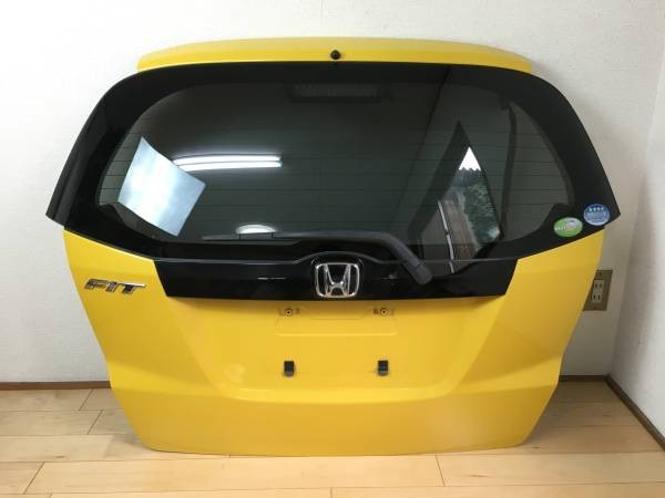 美品 凹み無 H20年 GE6 フィット リアゲート バックドア 黄色 Y66P