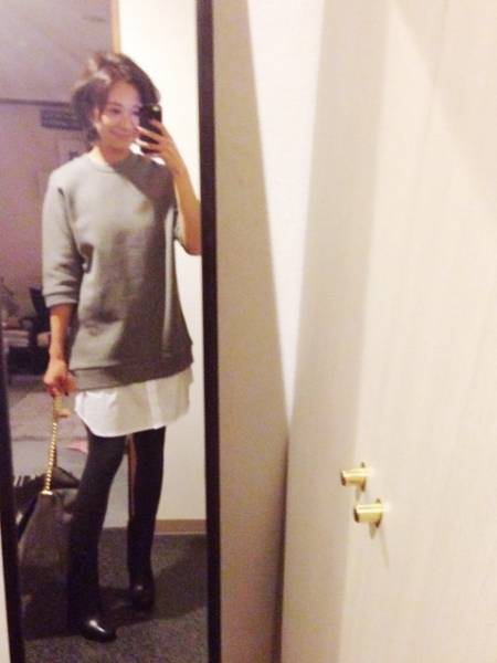 完売！VONDELフォンデルレイヤード風裏毛ワンピース佐藤佳菜子着