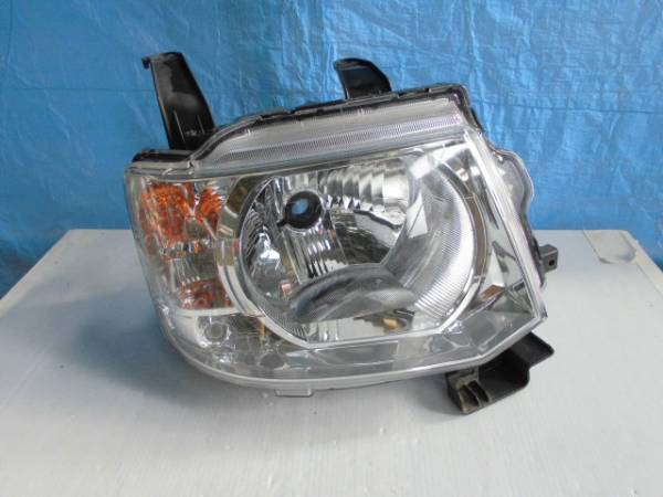 H24式U61V ヘッドランプ右 ミニキャブバン（U61V）ヘッドライトバルブ