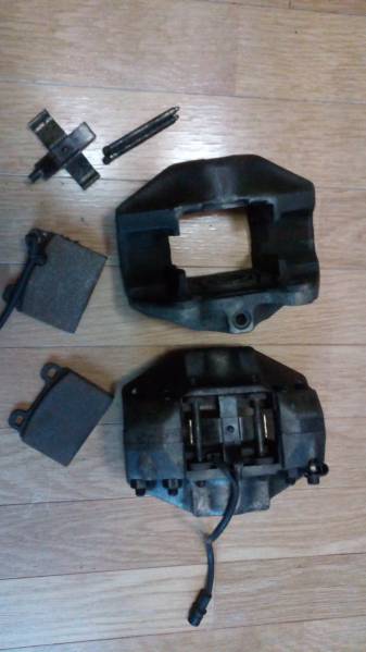 ポルシェ９１１用　フロントAキャリパー　リペアキット付き