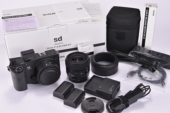 シグマsdQuattro30mmF1.4DC HSMアートレンズ KIT保証書有り美品