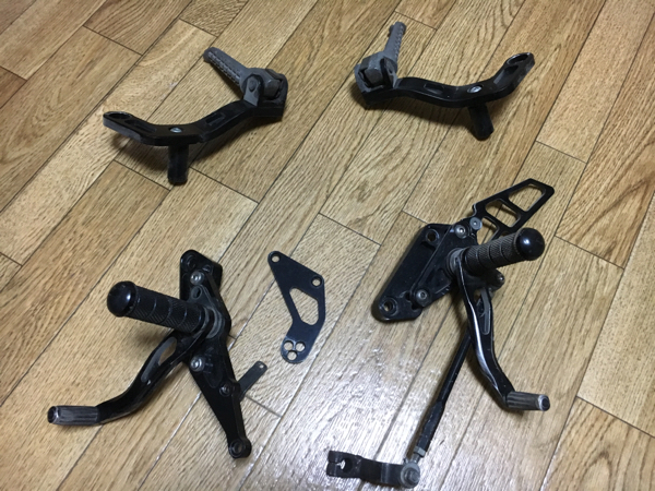 【限定セール，100%新品】 ZRX400 バックステップ タンデムステップ(カワサキ用)｜売買されたオークション情報、yahooの商品情報をアーカイブ公開 - オークファン カワサキ用