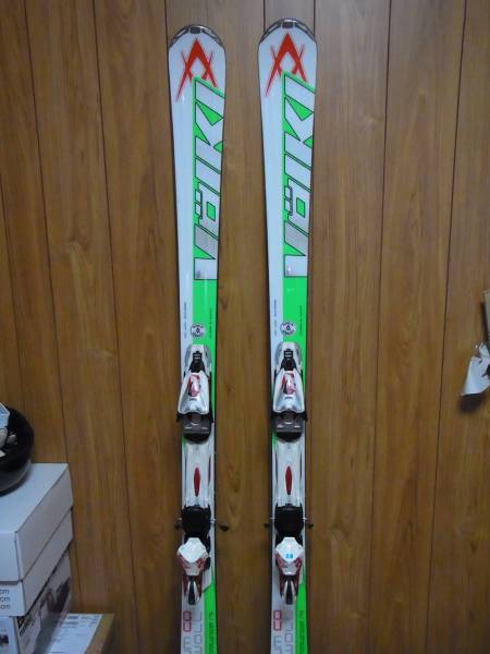 >ご覧頂有難う御座います。450クラス処分の為出品します。<BR><BR>・T-REX450Sport V2Super ComboＫＩＴ正規輸入品（ヒロテック）<BR>・ユーザ－登録書<BR><BR>予備で購入してましたが、組立て、調整をして貰ってたショップと連絡が取れなくなり諦めて出品します。<BR>購入して1年程です。<BR><BR>未開封です。<BR>落札後のクレ－ムはお断りします。<BR><BR>発送は、はこＢＯＯＮ。クロネコ送料着払い<BR><BR>決済は、簡単決済。ゆうちょ<br><br><span class=