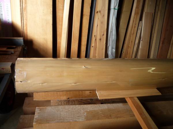 ＊＊磨き丸太（杉材）大物太さ23cm長さ3ｍの材です！