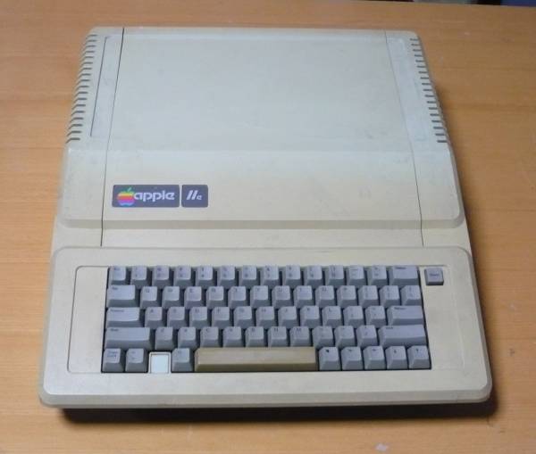 □ apple iie 現状品 □ ご覧いただいて 【公式通販】
