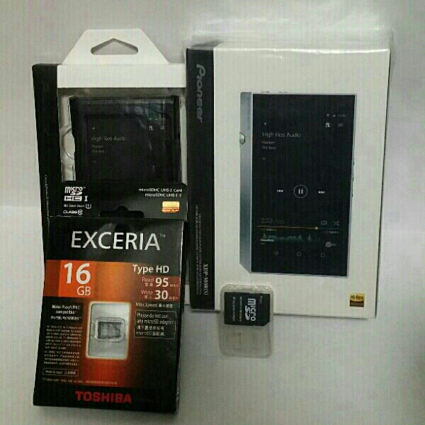 【新品同様品】本体領収書付き Pioneer XDP-300R シルバー 純正ケース、東芝製microSDHC 16GB、SDアダプターセット パイオニア XDP-APU300