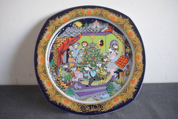 ドイツ　ローゼンタール　飾り皿　 ヴィヨルン・ヴィンブラッド　
