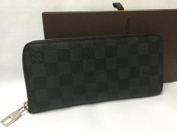 s551499038.1
