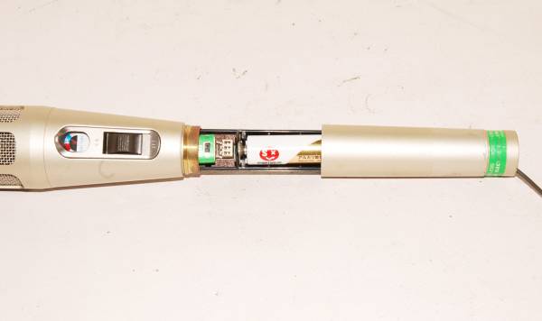 ☆TOA/WIRELESS/Microphone(40Mhz帯、難あり)WM-200②