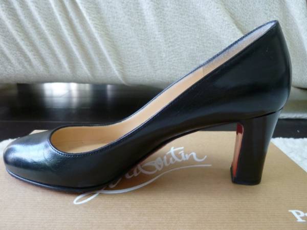 クリスチャンルブタン　定番黒革パンプス　36