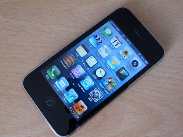 Simフリー Iphone3gs 16gb ブラック Iphone 3gs 売買されたオークション情報 Yahooの商品情報をアーカイブ公開 オークファン Aucfan Com