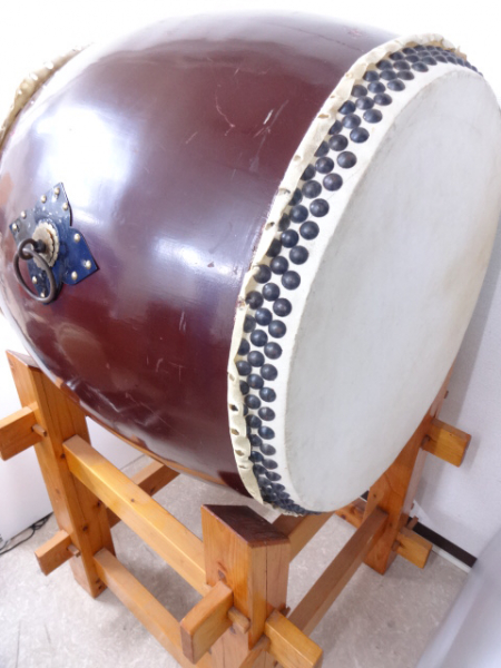 ○ 福岡引取り限定 和太鼓 長胴太鼓 2尺2寸 4本柱台