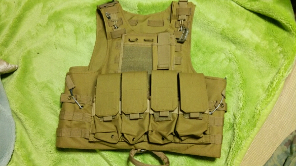 カーキ色 プレートキャリアー 中古品 一点物] Eagle Industries MBAV